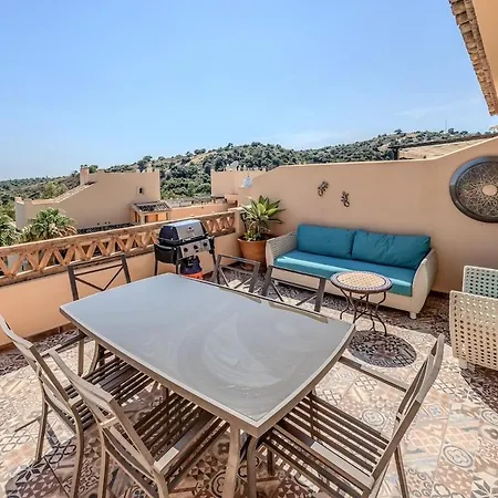 Lovely 2 Bed In Santa Maria Village Rdr564 アパート *