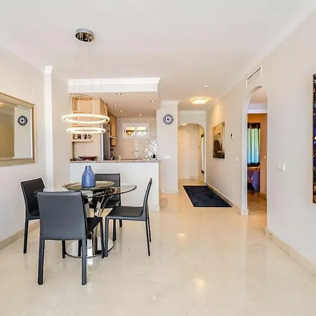 アパート Lovely 2 Bed In Santa Maria Village Rdr564 マルベーリャ